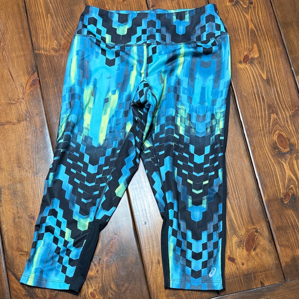 Asics Blue and Black Patterned Capris leggings